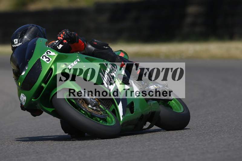 /Archiv-2023/28 05.06.2023 Moto Club Anneau du Rhin/vert-medium/38